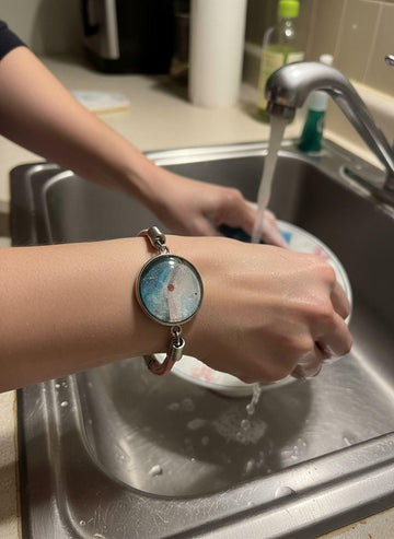 Handmade Resin Art Bracelet, Ocean Sky Colors, Adjustable Fabric Wrap